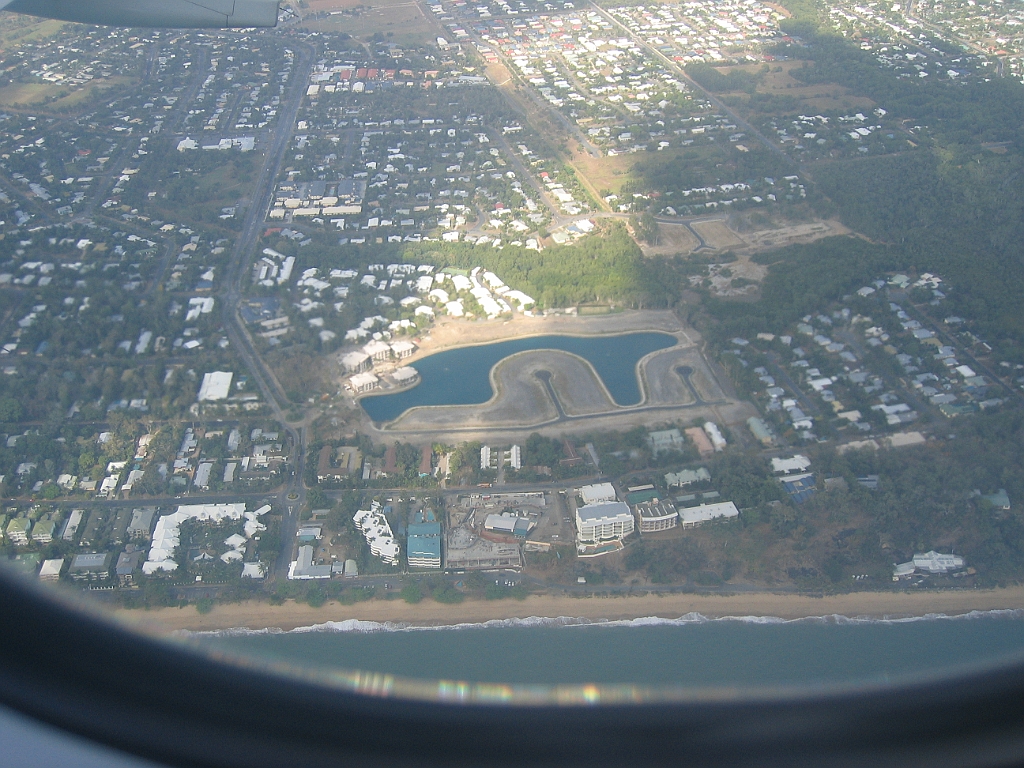 CairnsTC014 Avion.jpg